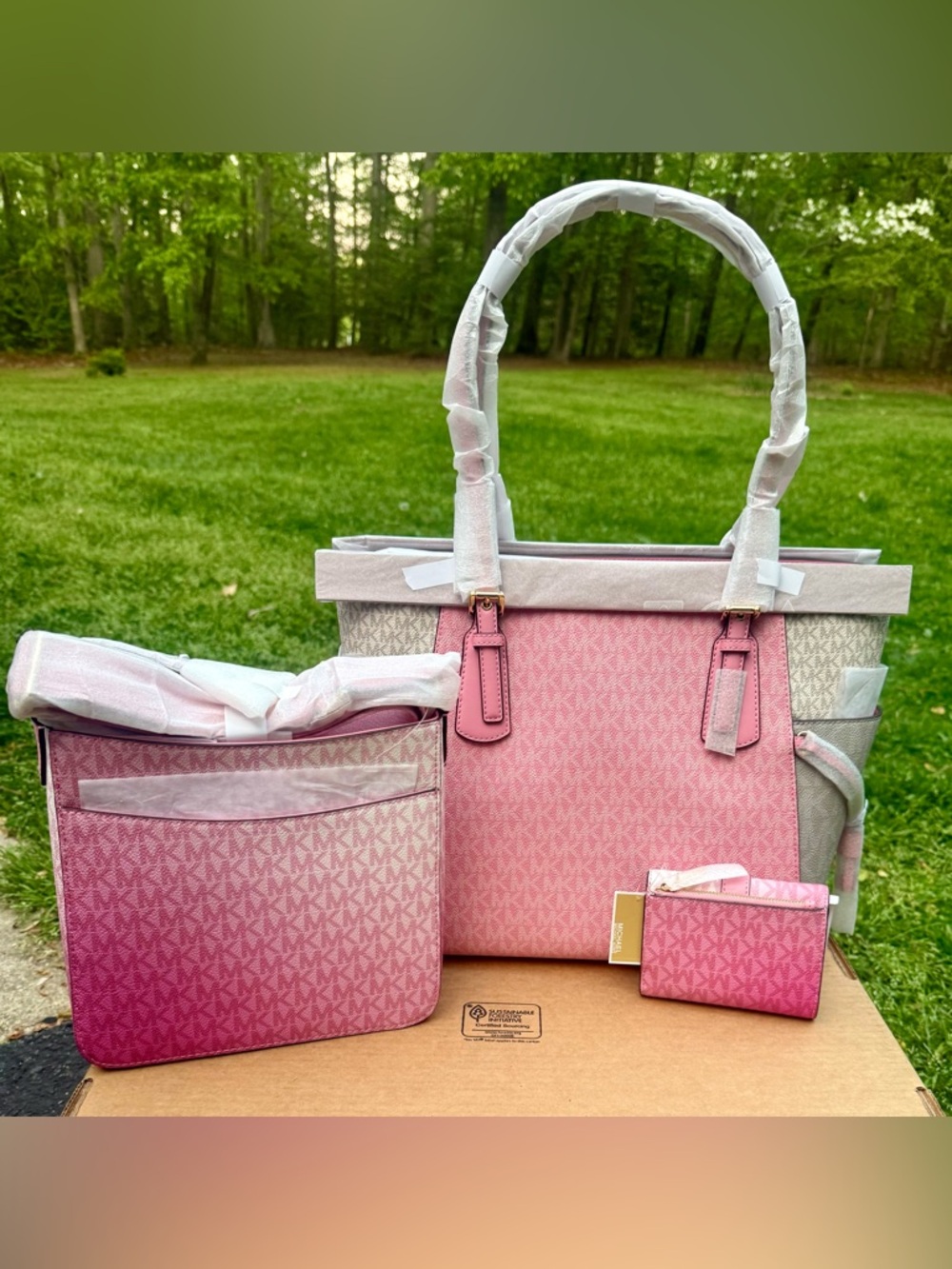 Michael Kors Pink Ombre Signature Tote, Crossbody & Wallet Set - Picture 2 of 13